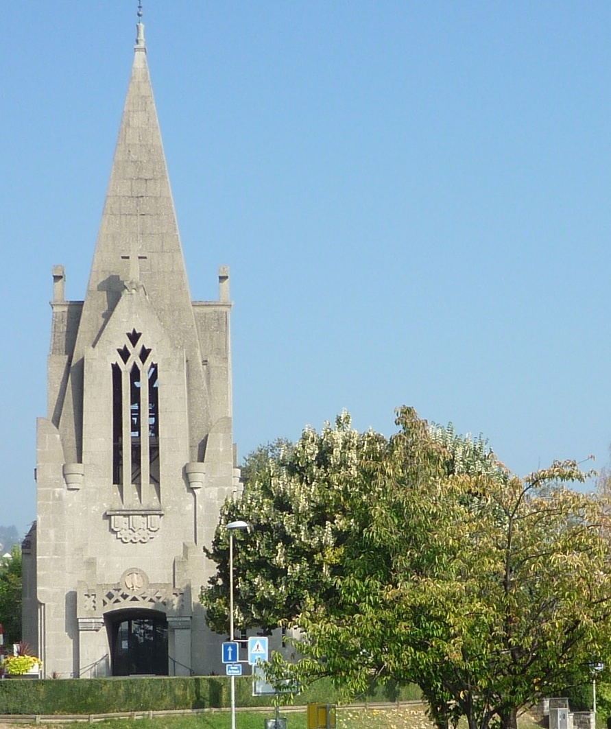 en été l'église de La Rosiaz